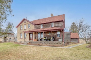 W2721 County Line Rd, Herman, WI 53015-1601