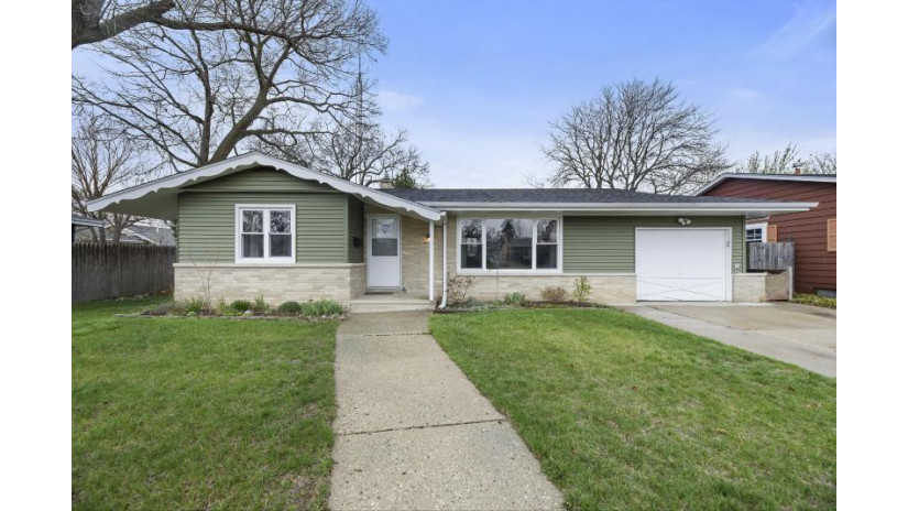 1512 80th St Kenosha, WI 53143 by Cove Realty, LLC $235,000