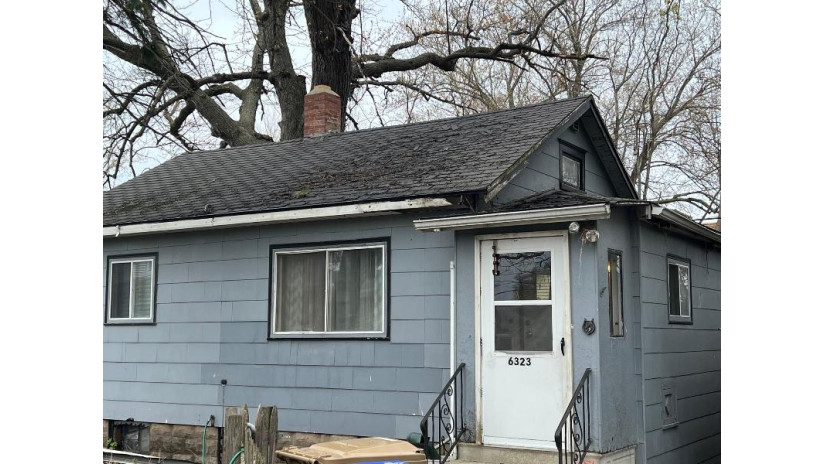 6323 37th Ave Kenosha, WI 53142 by Sensibl Realty $65,000