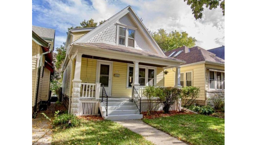 3454 S Delaware Ave A Milwaukee, WI 53207 by RE/MAX Service First $285,000