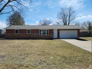 2426 Robinson Avenue, Green Bay, WI 54311