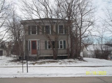 171 Martin St, Sharon, WI 53585