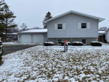 202 Emerald Dr, Reeseville, WI 53579