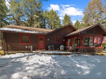 7340 Meadowland Point Rd, Land O Lakes, WI 54540