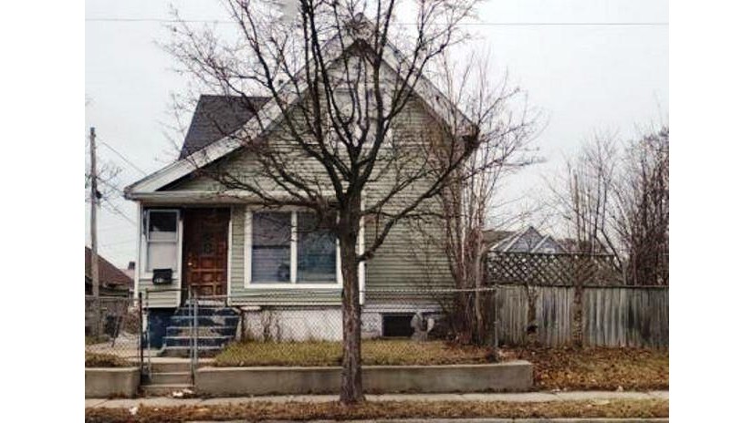 2619 N 20th St Milwaukee, WI 53206 by REALHOME Services and Solutions, Inc. $40,700