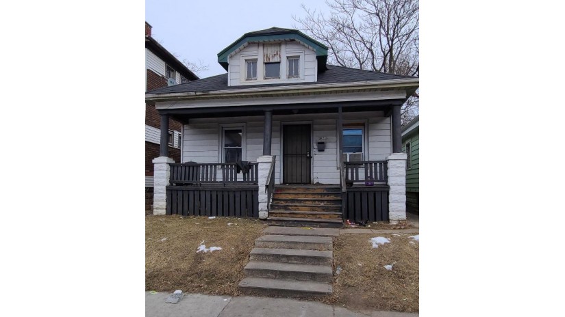 2832 N 35th St Milwaukee, WI 53210 by Root River Realty $47,900