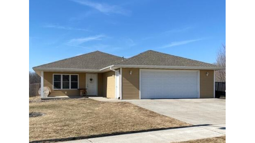 11325 Monteville Ct Trempealeau, WI 54661 by Homestead Realty Inc. Wi #2 $239,900