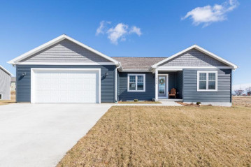 950 Quail Run, Lomira, WI 53048