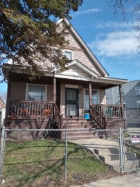 2728 N 28th St, Milwaukee, WI 53210-2611