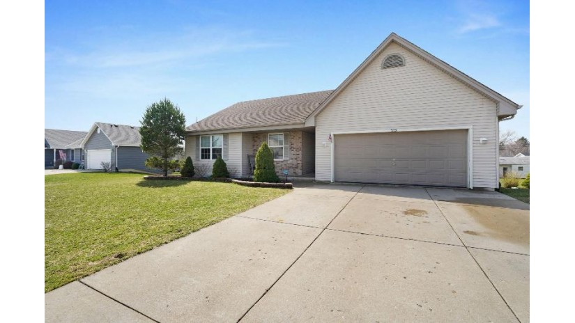 5701 Eagle Point Dr Caledonia, WI 53406 by Berkshire Hathaway HomeServices Metro Realty-Racin $364,900