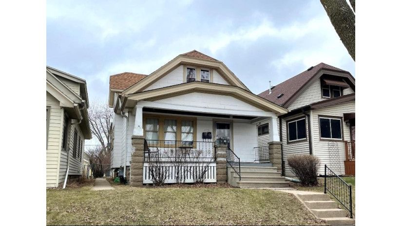 2129 S 75th St 29A West Allis, WI 53219 by RE/MAX Realty Pros~Hales Corners $199,900