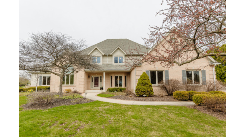 3590 Nassau Dr Brookfield, WI 53045 by Shorewest Realtors $600,000