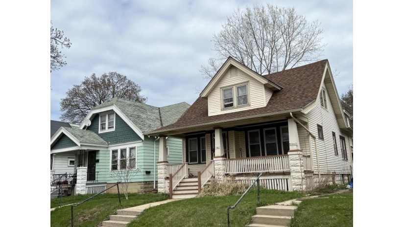 3462 N Bremen St Milwaukee, WI 53212 by Closing Time Realty, LLC $149,900
