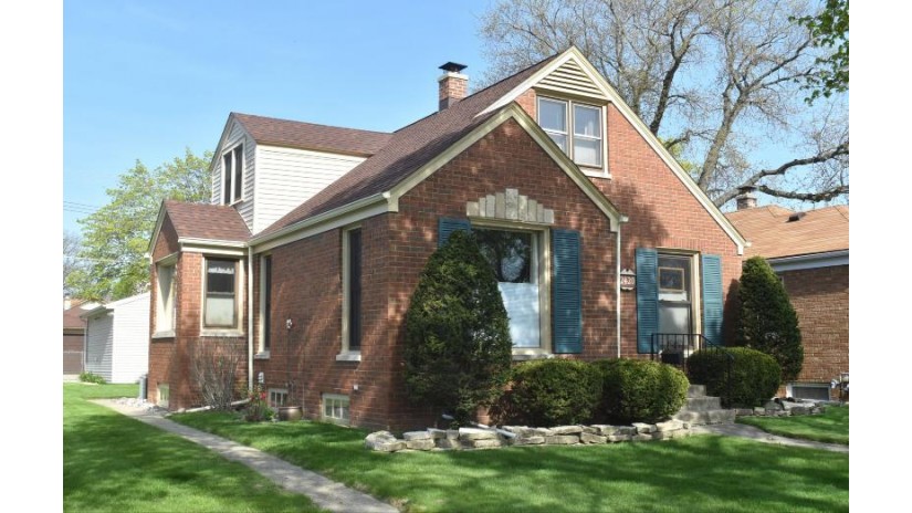 2420 Erie St Racine, WI 53402 by RE/MAX Newport $200,000