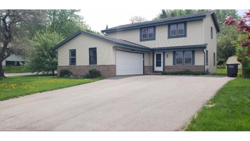 303 Mcdivitt Ln Mukwonago, WI 53149 by Venture Realty, LLC $314,900