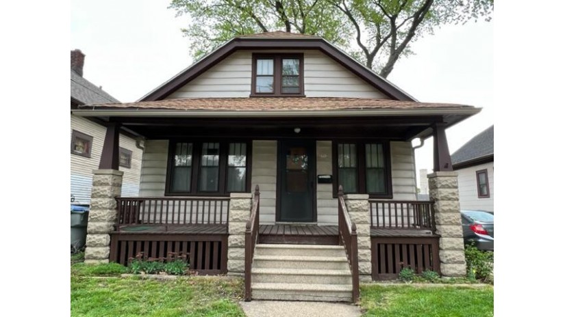 2712 S 20th St Milwaukee, WI 53215 by Badger Realty Team - Greenfield $121,000