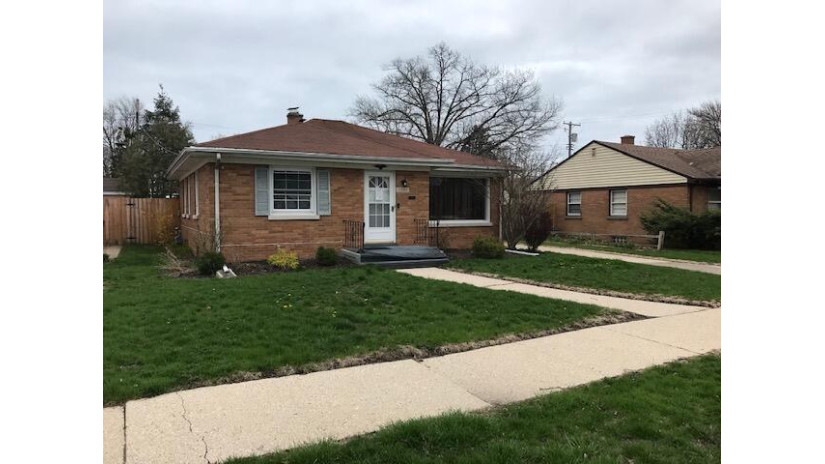 7543 19th Ave Kenosha, WI 53143 by Milos Real Estate, LLC $1,400