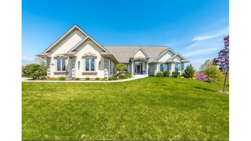 N39W23302 Broken Hill Cir N Pewaukee, WI 53072 by Compass RE WI-Lake Country $900,000