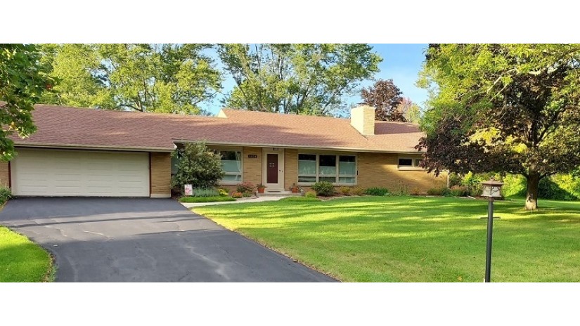 1414 W Heather Ln River Hills, WI 53217 by Shorewest Realtors $359,900