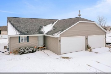 N1052 Vander Maazen Drive, Greenville, WI 54942