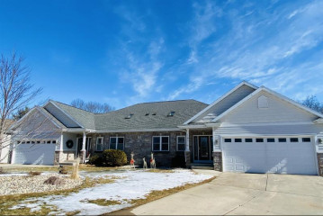 S8120 Coves Ct 2, Merrimac, WI 53561