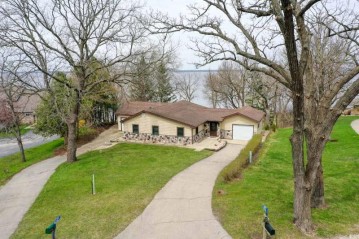 N829 Waubunsee Tr, Koshkonong, WI 53538