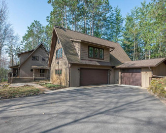 7279 Saari Point Dr, Sugar Camp, WI 54521