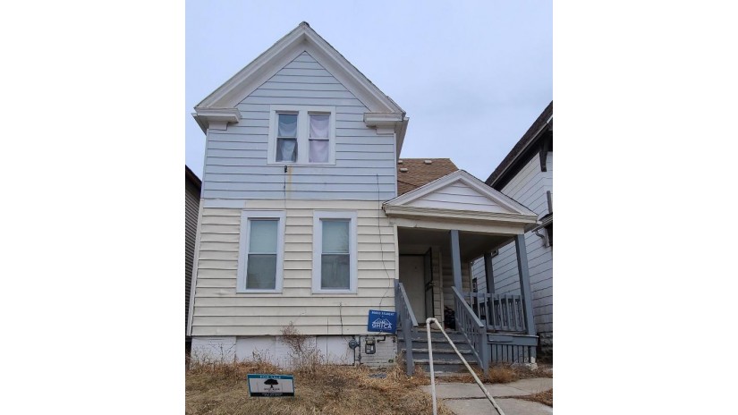 2542 N 37th St Milwaukee, WI 53210 by Root River Realty $47,900