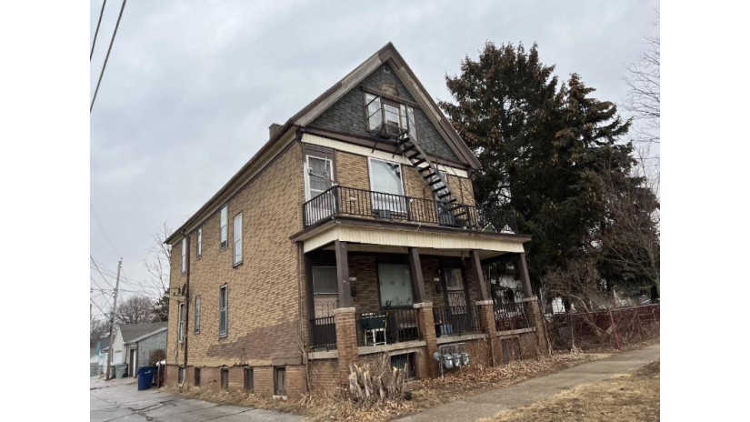 2307 W Rogers St Milwaukee, WI 53204 by Lyon Realty, LLC - Milwaukee $150,000