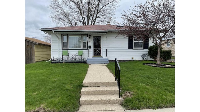 5640 44th Ave Kenosha, WI 53144 by Century 21 Affiliated $170,000