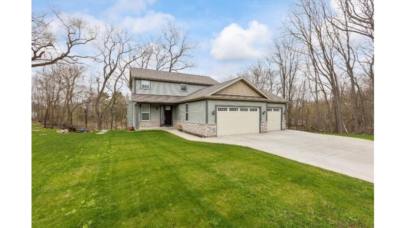 40113 94th Pl Randall, WI 53128 by Compass Wisconsin-Burlington $430,000