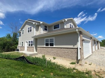 460 Quiet Meadow Ln B, Johnson Creek, WI 53038