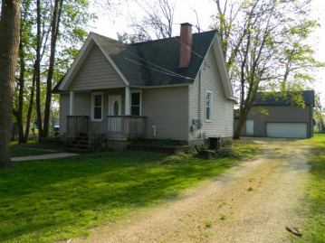 223 Nelson St, Sharon, WI 53585-9618