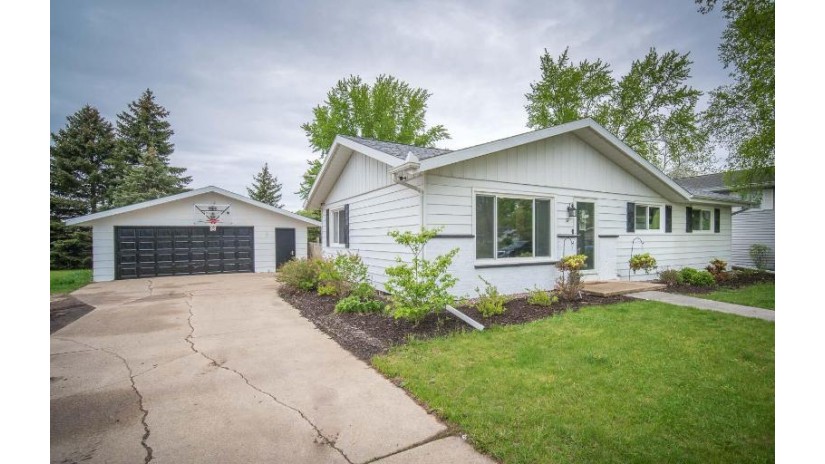 319 Hawthorne  Dr Fond Du Lac, WI 54935 by Keller Williams Prestige $239,900