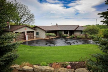 32914 County Rd 1, Dresbach, MN 55947