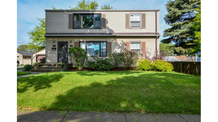 2437 S 95th St 2439 West Allis, WI 53227 by Shorewest Realtors $300,000