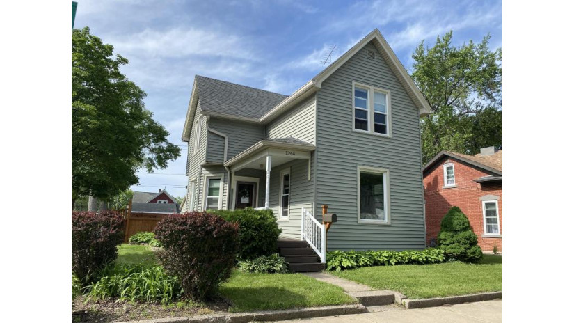 1244 Denton St La Crosse, WI 54601 by Gerrard-Hoeschler, REALTORS $219,900