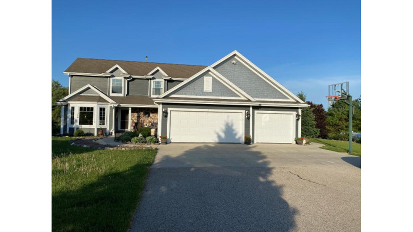 9544 Kara Ct Kewaskum, WI 53040 by Keller Williams Prestige $675,000