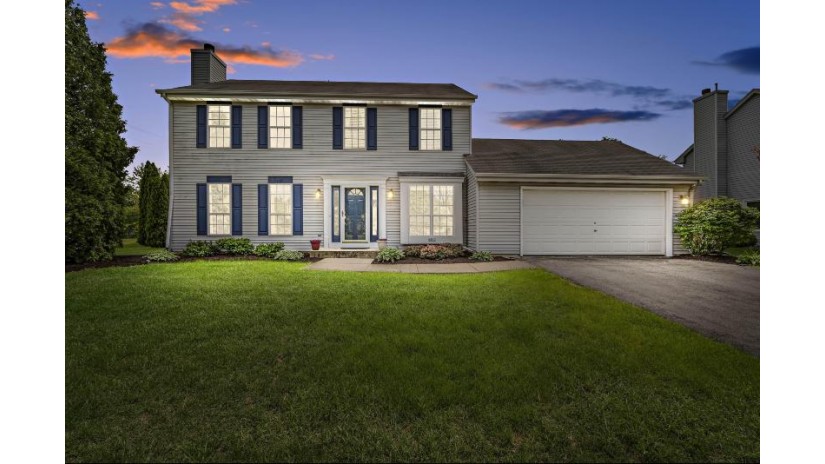6801 W Pineberry Ridge Franklin, WI 53132 by RE/MAX Service First $424,900
