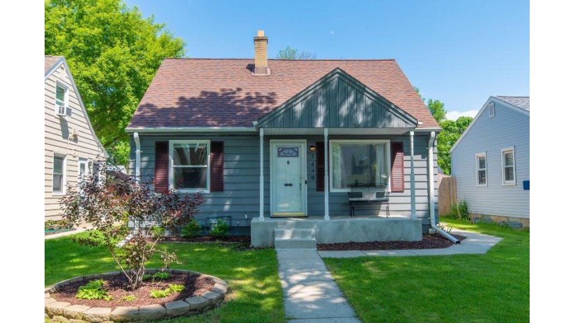 3440 N 91st St Milwaukee, WI 53222 by Firefly Real Estate, LLC $219,900