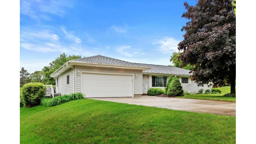 19425 W Terrace Dr New Berlin, WI 53146 by Keller Williams Realty-Milwaukee Southwest $389,900