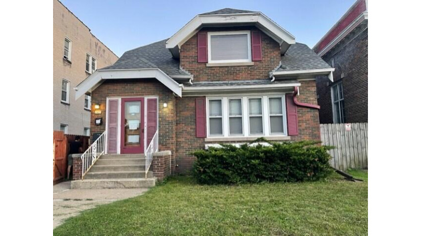 2421 W National Ave 2421A Milwaukee, WI 53204 by Coldwell Banker Realty $155,000