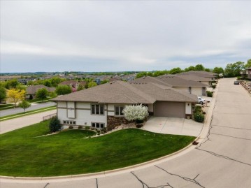 1402 Palm Grass Pass, Waunakee, WI 53597