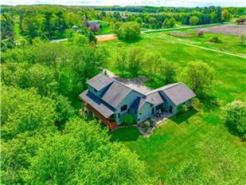 160 County Road Y, Baldwin, WI 54002