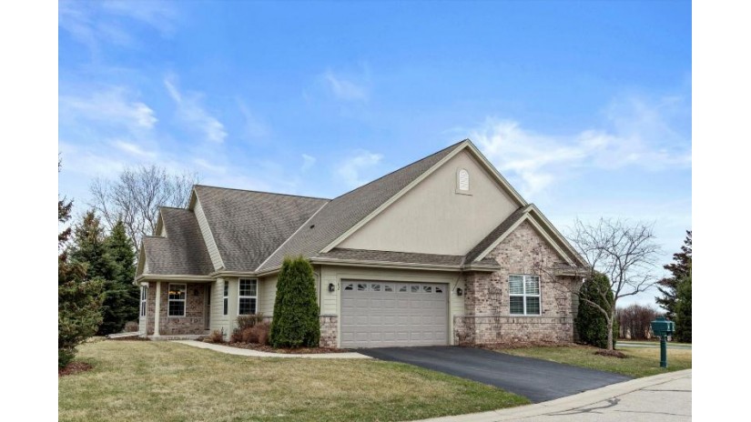 102 Eagles Cove Cir North Prairie, WI 53153 by First Weber Inc - Delafield $435,000