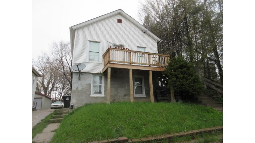 1330 12th St Racine, WI 53403 by SynerG Realty LLC $59,900