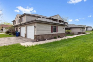 705 Horicon St 7, Horicon, WI 53032