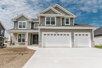 6995 Flagstone Ct, Lannon, WI 53046-1200