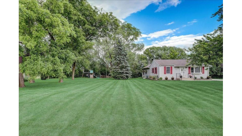 S77W18411 Kelly Dr Muskego, WI 53150 by Famous Homes Realty $375,000