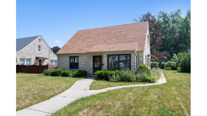 3030 N 89th St Milwaukee, WI 53222 by Keller Williams Realty-Milwaukee North Shore $200,000